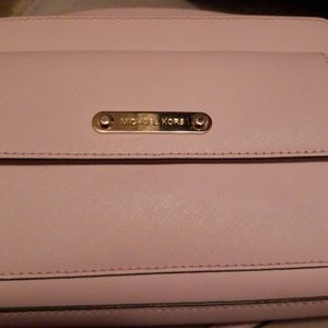 michael kors cross body